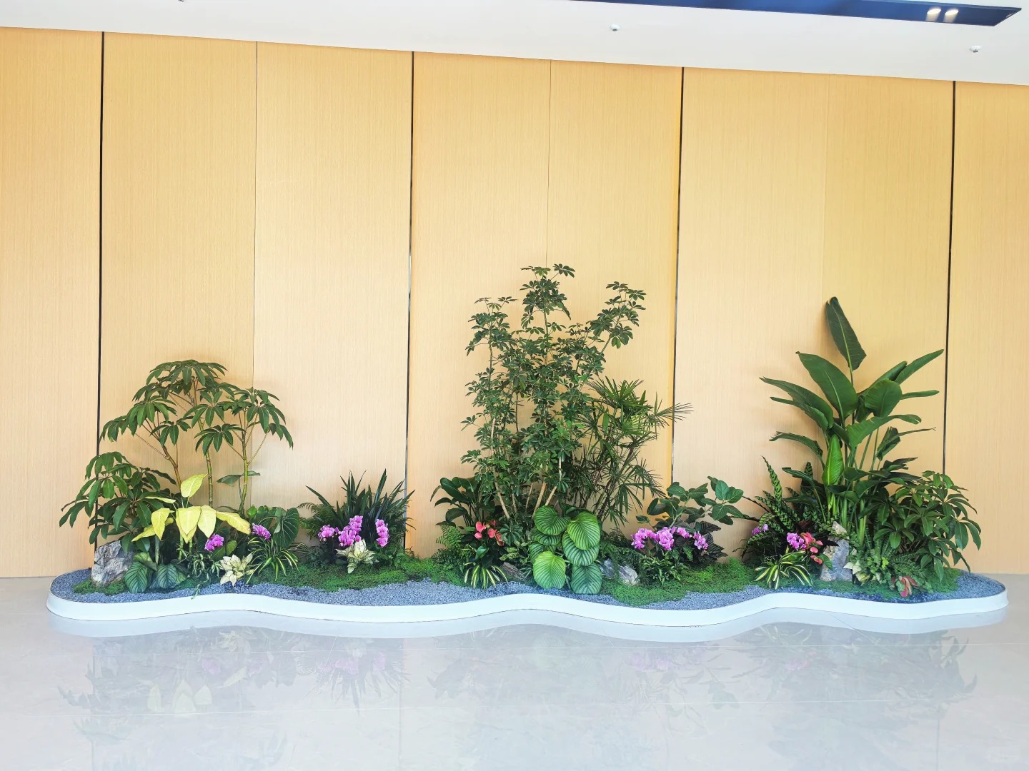 专业北仑绿化修剪，为城市披上最美绿装